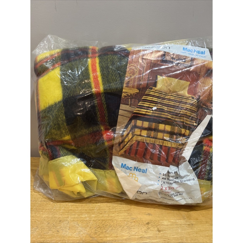 Vtg Beacon MacNeal Plaid Blanket Acrylic Twin/Full‎ 72x90 w/Satin Edging USA